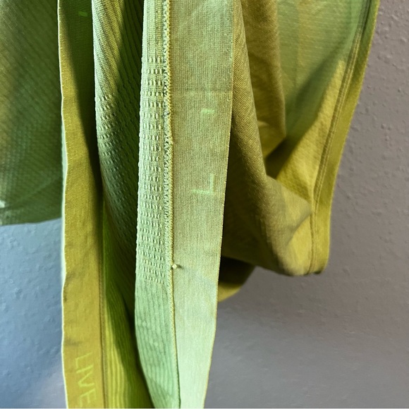Lululemon Mens Metal Vent Tech Tank Green - Picture 4 of 6